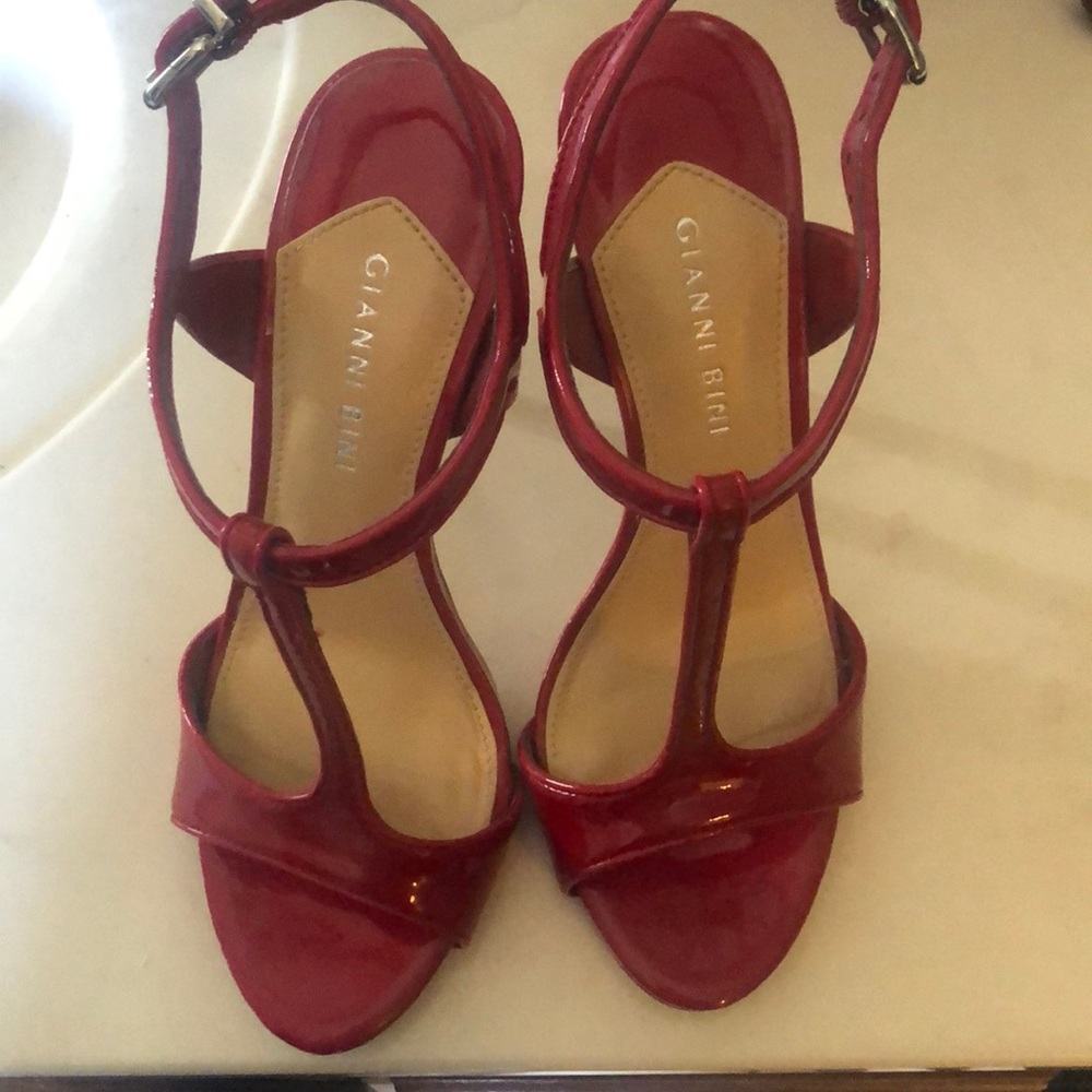 Gianni Bini sandals